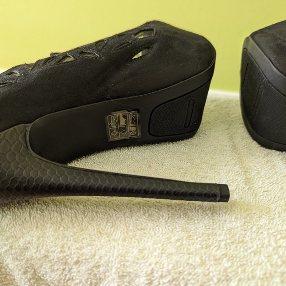 Gorgeous Suede Net Cut Out High Heels BEBE sz 6 Black - Picture 2 of 5